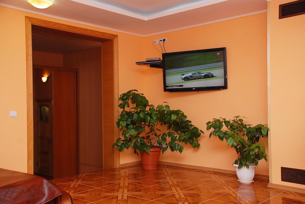 House In Bohatyrska Street 키예프 외부 사진